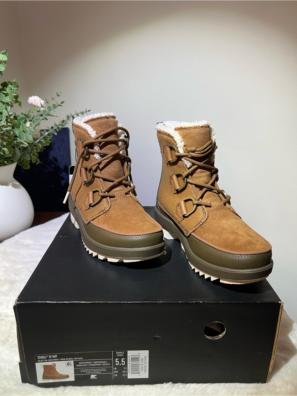 Sorel tivoli iv waterproof boots women's - faux shearling